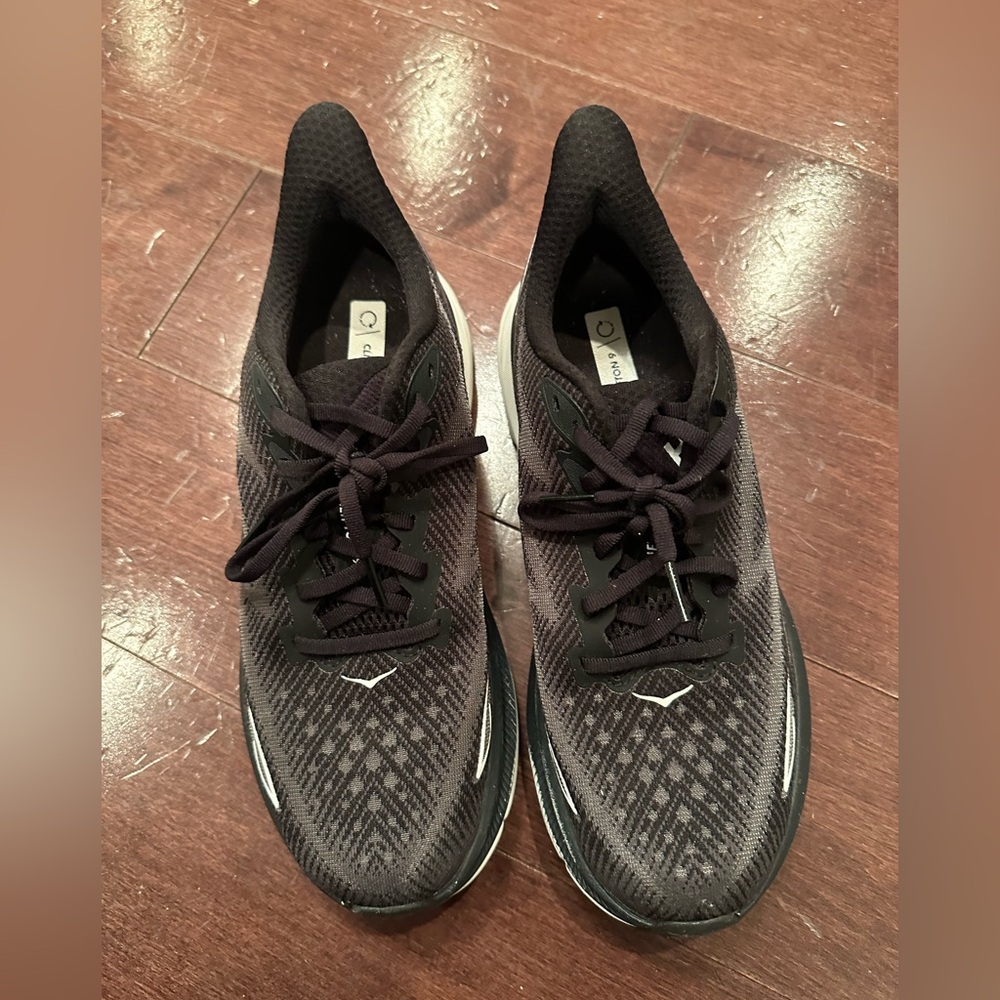 Hoka Clifton 9 Sneakers